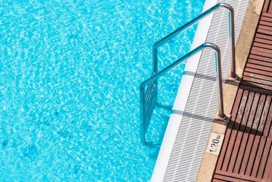 Pool with SKIN2.0 finish